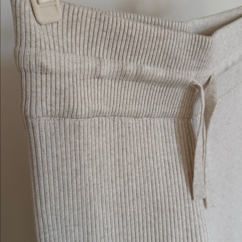 NWT! 🤍 Athleta Reverie Sweater Pant, Salt Ivory, Size M - Picture 4 of 9